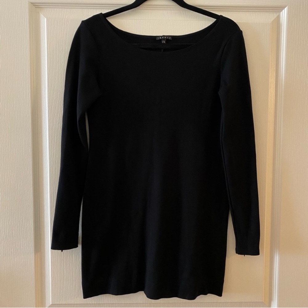 THEORY Mimi B Classical Black Long Sleeve Tunic Top